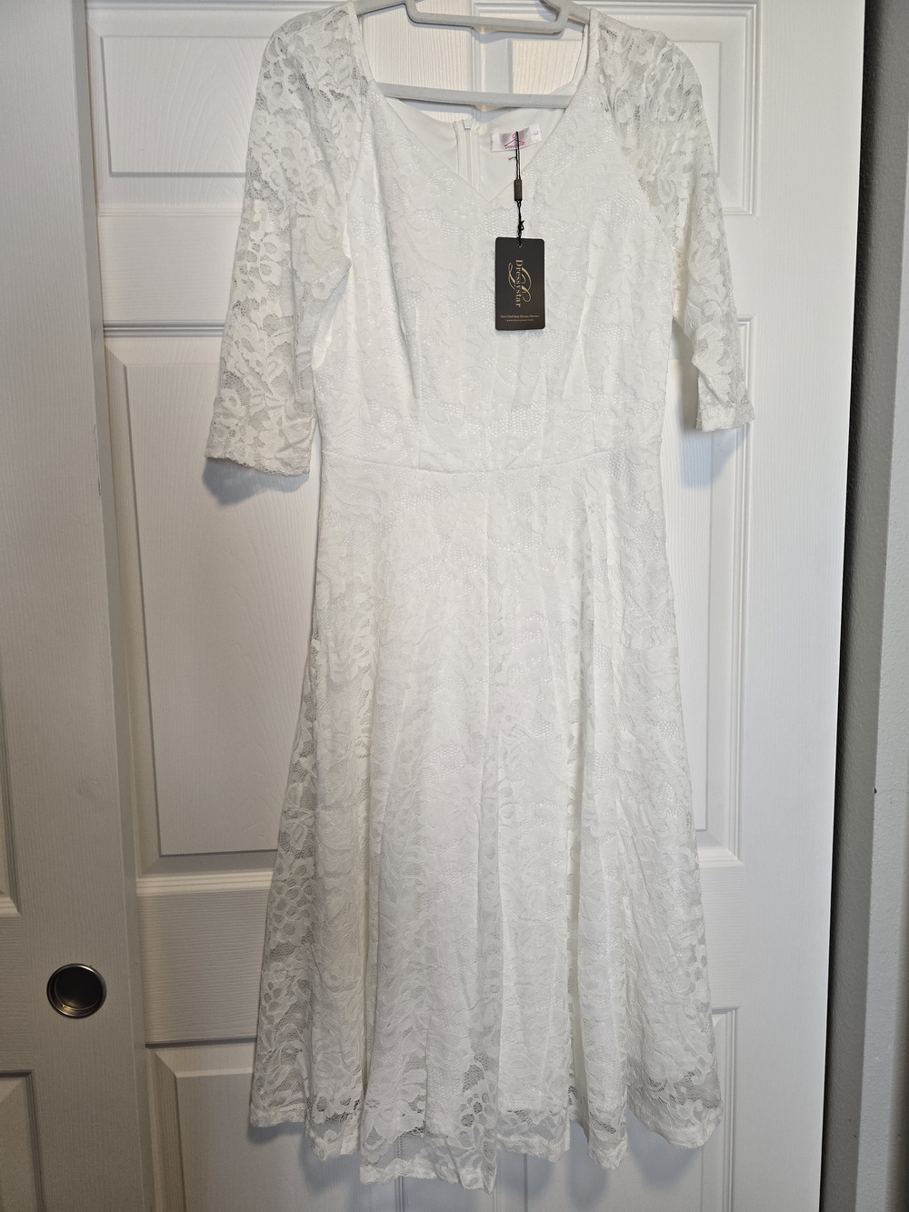 Classic White Lace Midi Dress with Three-Quarter Sleeves